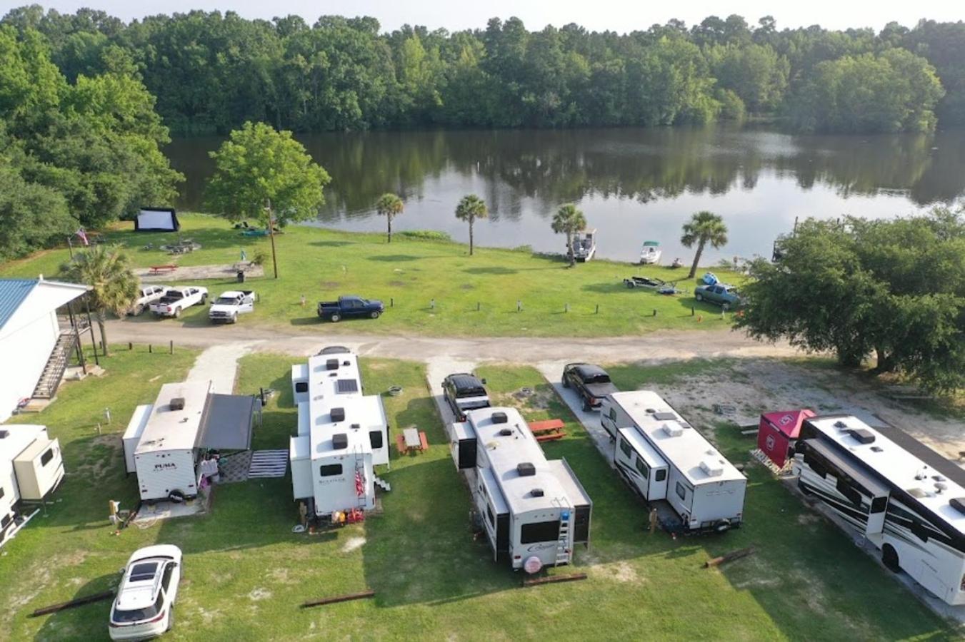 Bells Marina & Fishing Resort - Santee Lake Marion By I95 - Family Adventure, Pets On Request! Eutawville Exterior photo